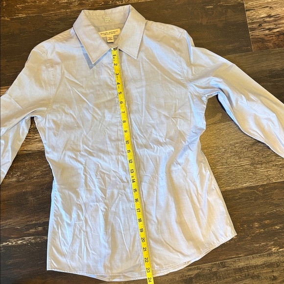 Banana Republic Fitted Button Down - Picture 3 of 5